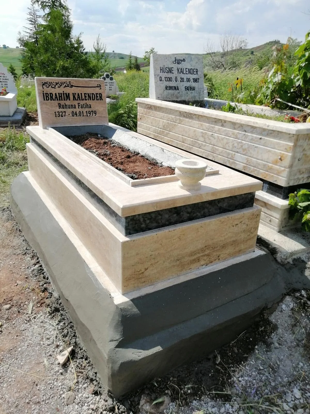 Traverten Kaplan Postu Kuşaklı — Ankara Hazır Mezar